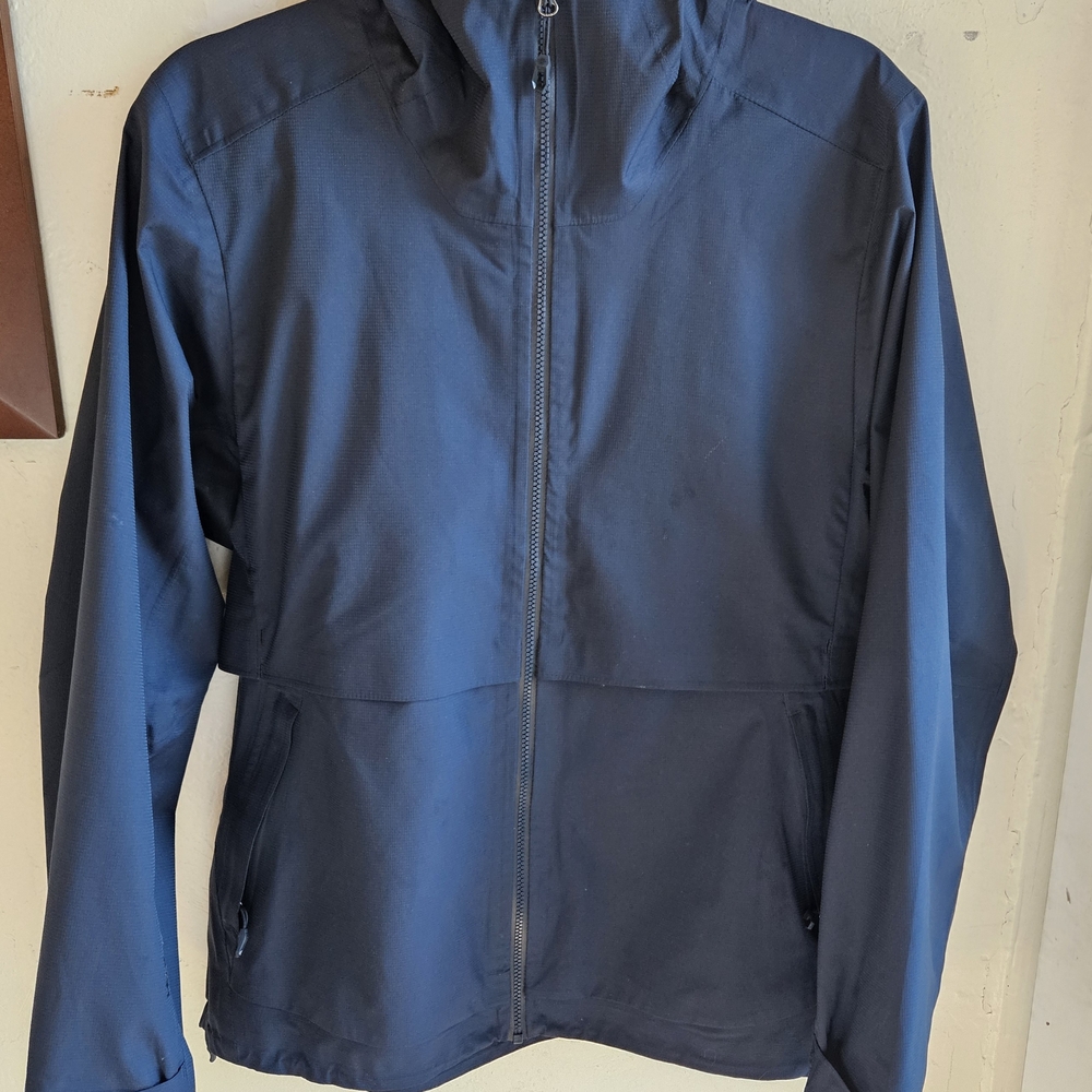 Women's Artimus Weatherproof, Breathable jacket. Navy Blue, women's MED.